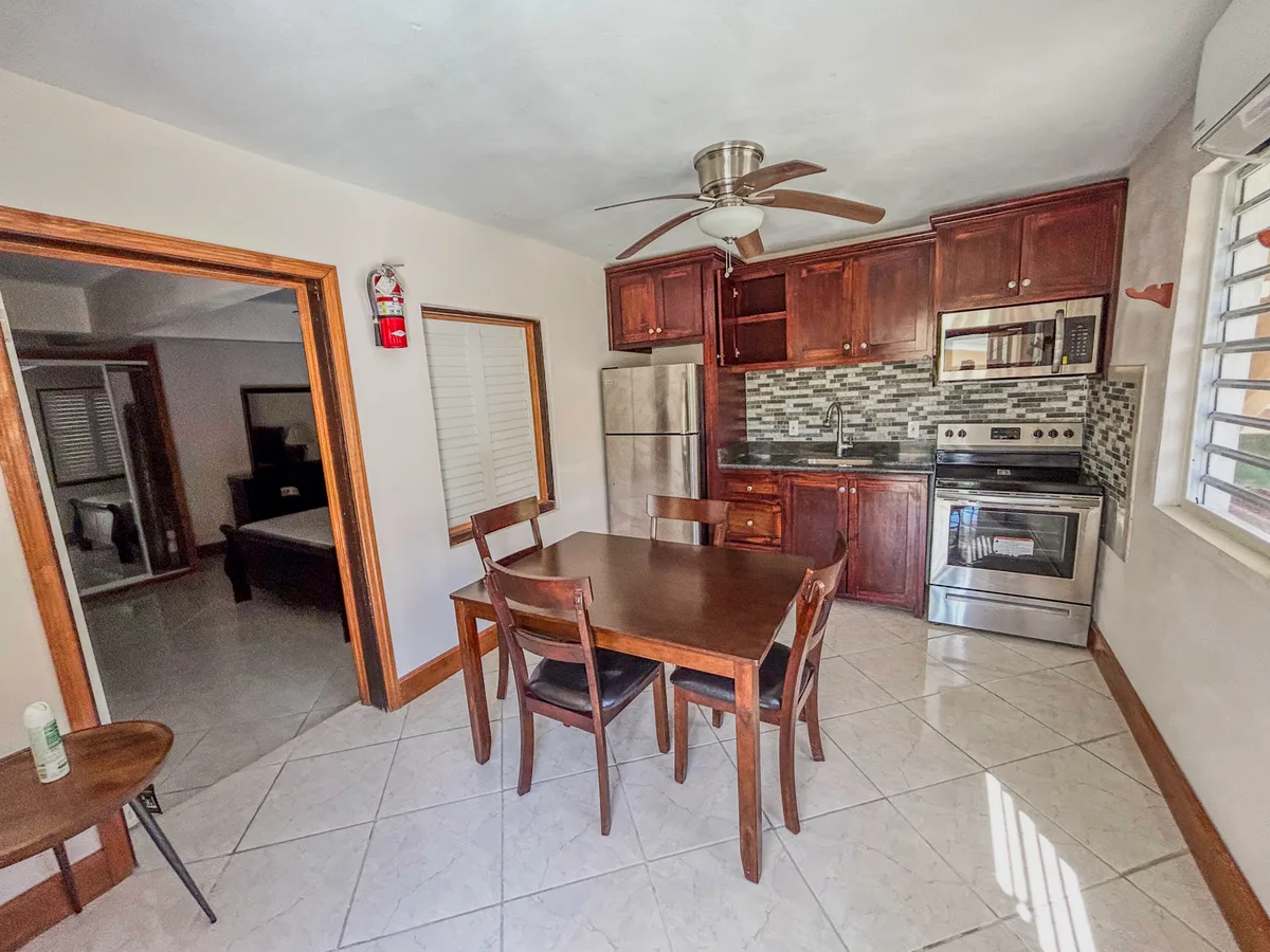 282/apt 1 Hermon Hill CO — For rent