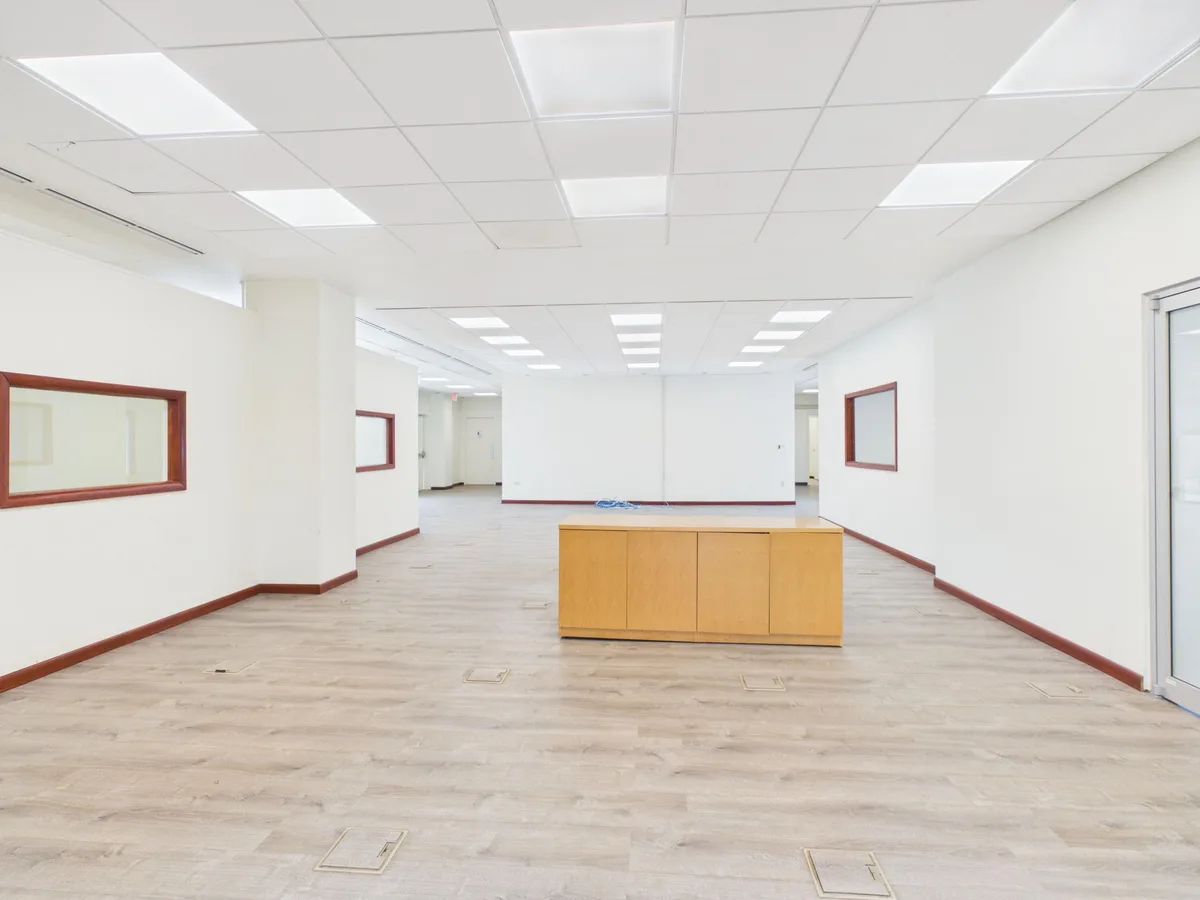 7G&7H, 301 Diamond QU — For rent